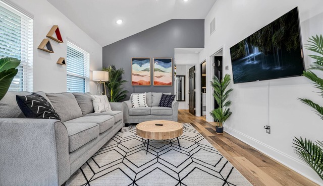 Harmony House, Sleeps 8