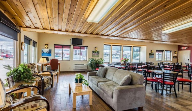 Harmony Inn & Suites
