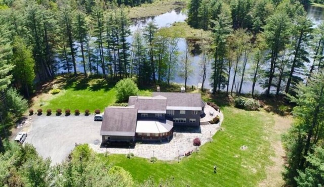 Harmony Lakehouse-A Private Luxury Lakefront Home