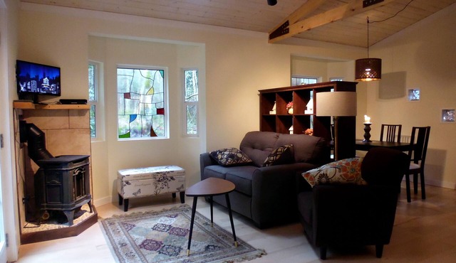 Harmony Park Cottage at amazing Lily Point - Point Roberts Wa.