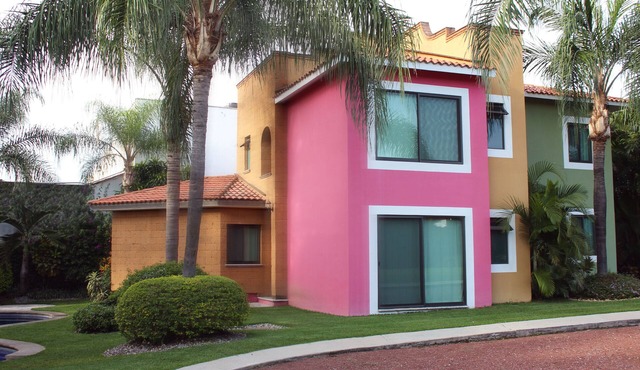 Harmony, relaxation, fresh air, natural light, and colonial luxury.