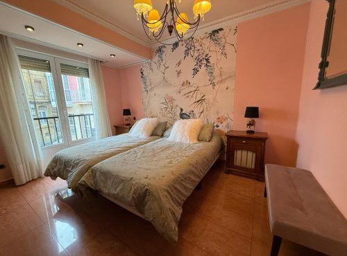 Haro Plaza Glam Tourist Home