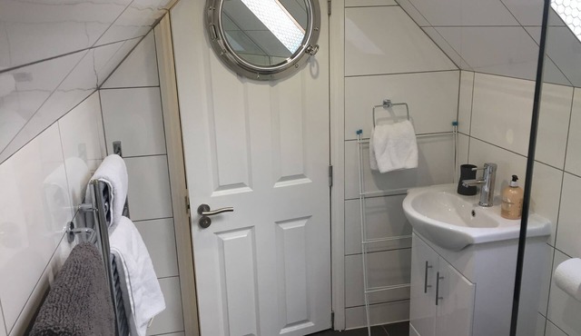 Harpenden House Apartment 5 quality studio