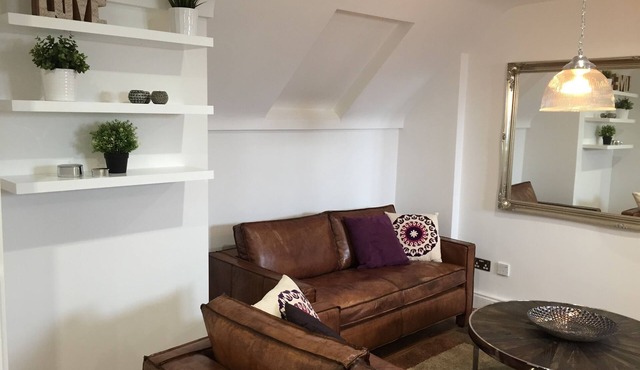 Harpenden House Apartment 3 Quality 2 bedroom spa