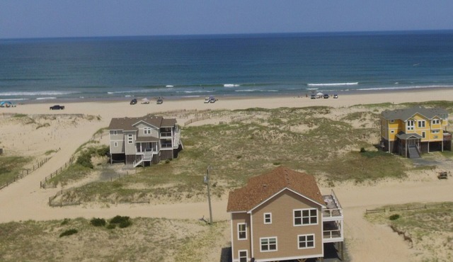 Harper House now available for 3 night stays! Fantastic Views! 4x4 Required