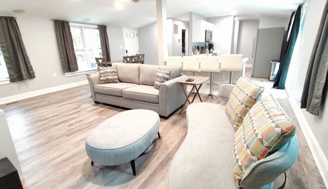 Harpers Ferry Mountain Creekside Getaway - 3 Bedrooms 6 Beds