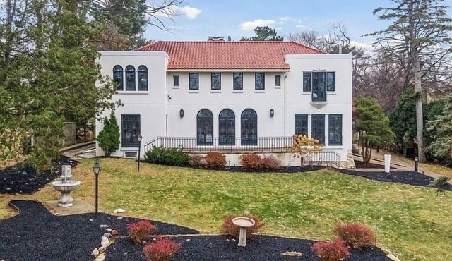 Harriet's Hideaway ON THE LAKE