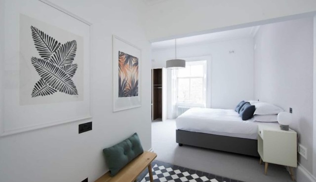 Harris (Deluxe Bedroom) - a lews castle that sleeps 2 guests in 1 bedroom