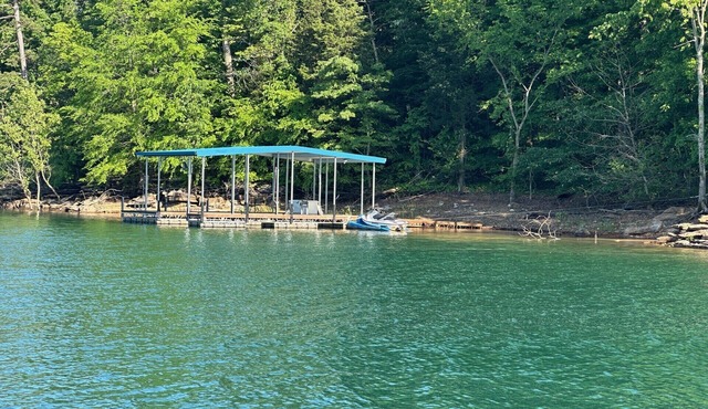 Harris Hideaway Brand New Barn-dominium Norris Lake with Private Dock