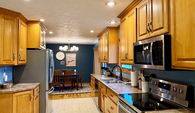 Harrisburg Haven Pet-Friendly Near Sioux Falls