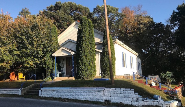 Harrisburg/Hershey Happy! Unique, Comfy, Space and Smiles