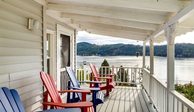 Harrison Getaway w/Deck & Lake Views!