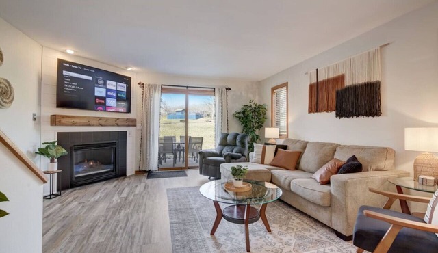 Harrison's Hideaway at Tamarack - Great Location!