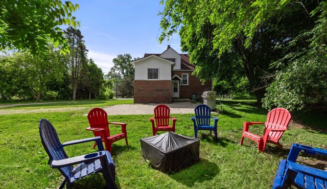 Harrison Twp 3BR | Sleeps 9 & Ample Boat Parking