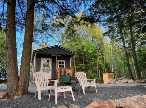 HARRISVILLE Love Shack