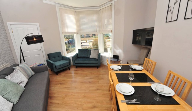 Harrogate Convention View - Harrogate Town Centre - 3 EnSuite Bedrooms - Parking