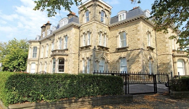 Harrogate Haven by Luxus