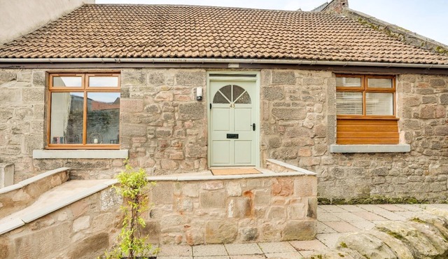 Harrow Bank Cottage Family and Pet Friendly Coastal Escape in Tweedmouth