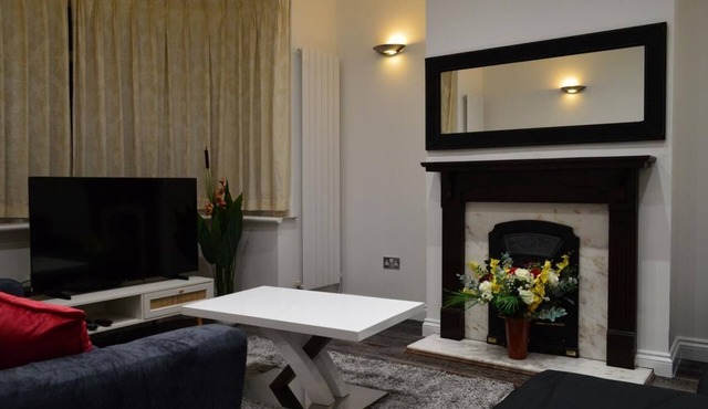 Harrow/Sleeps10/PrivateGarden/3BR/FreeParking/WiFi