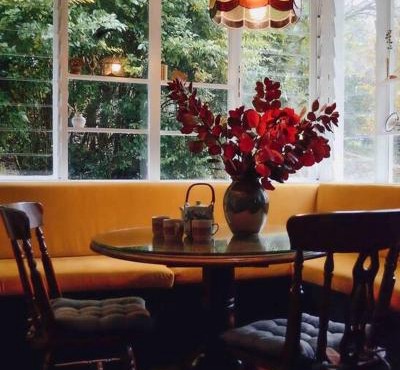 Harrys House Warburton - Peaceful Riverside cottage in the perfect location