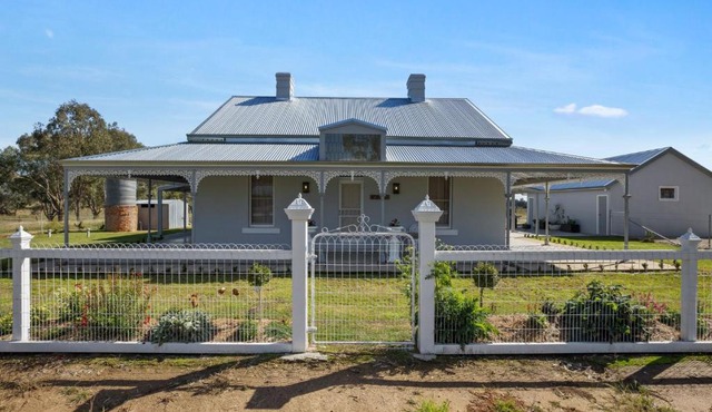 Hart Cottage Farm Stay in Indigo Valley