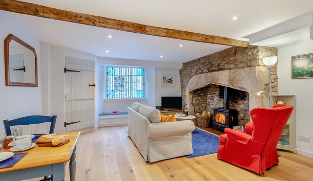 Hart Cottage - One Bedroom House, Sleeps 2