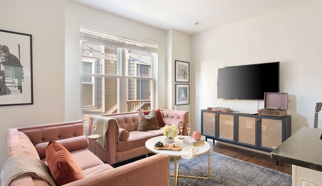 Hart Suite Buyout 7 by AvantStay | 2 Town Houses w/Stunning Amenities & Design