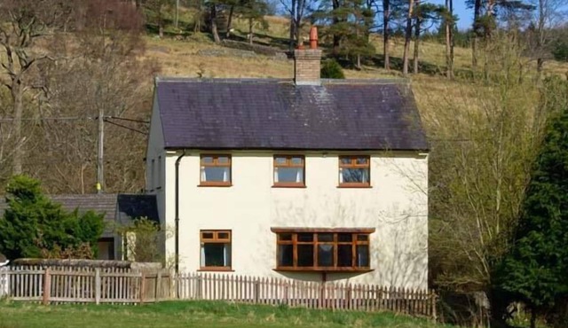 HARTAM HOUSE, pet friendly, with open fire in Falstone