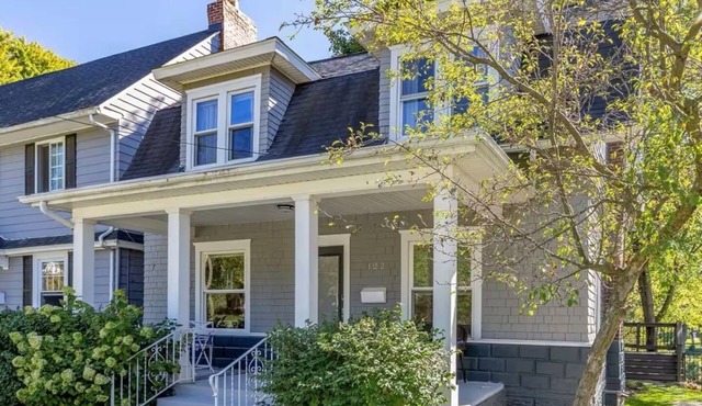 Harter Heights River House