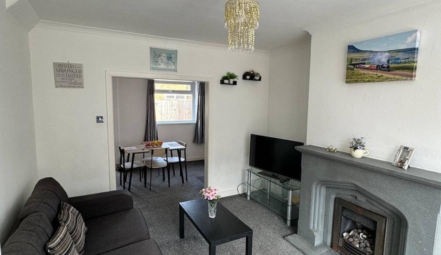 Hartlepool - 2 bedroom - near seaside - Sleeps 5