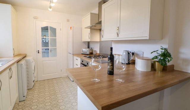 HARTLEPOOL HEAVEN, pet friendly, with a garden in Hartlepool