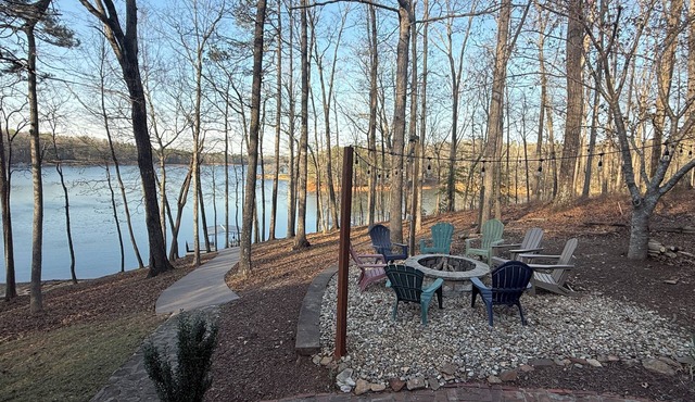 Hart’s Content: Deep Water, Private Dock on Lake Hartwell, Kayaks & Paddleboards