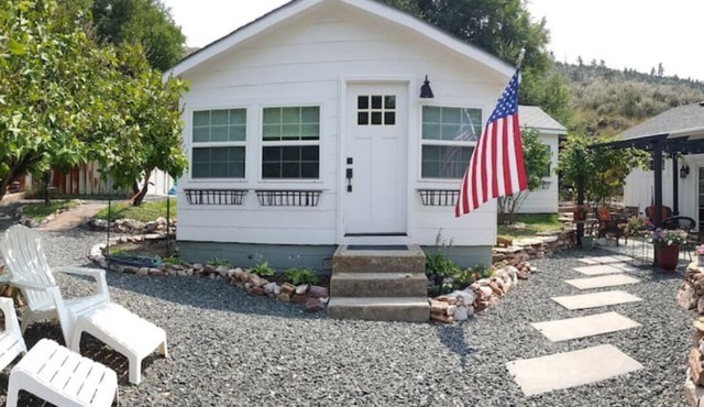 Hartville Hideaway in the Hills - Miner's Cottage