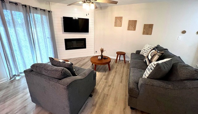 Hartwell Nest 25 mins to Clemson Next to Lake