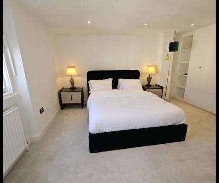 HARU RESIDENCE, Close to Tower Bridge, 6 bed House can sleep up to 16 peo