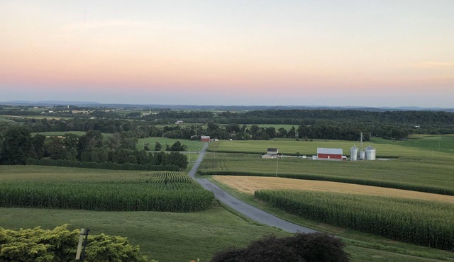 Harvest Hill - Fredericksburg Home with a View