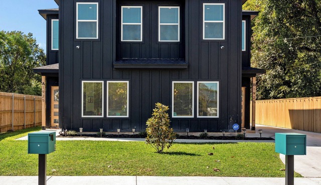 Harvest Moon - Modern Waco Retreat in a Prime Location
