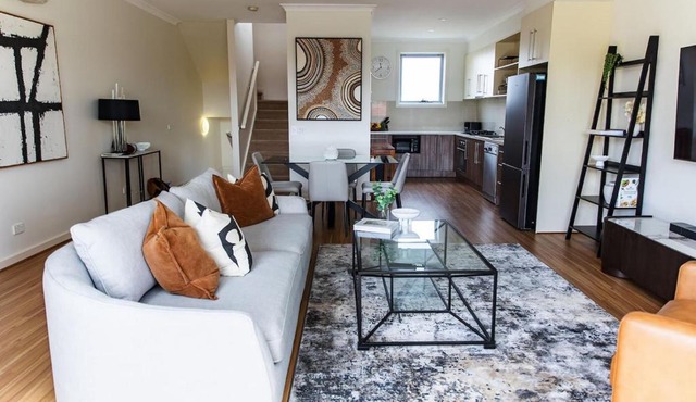 Harvey a Stylish and Spacious Retreat in a Prime Location