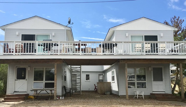 Harvey Cedars Bayfront - 5 min to beach. Sunsets from huge deck.