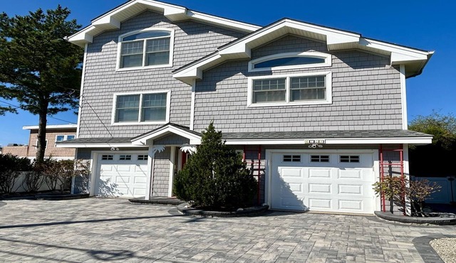 Harvey Cedars Home Designed for your Vacation!