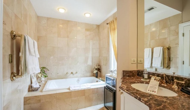 Harvey House Bed & Breakfast