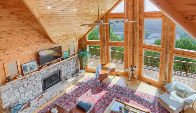 Harvey's Landing- Mountain top lodge with spectacular views, Shy Beaver Boat Launch