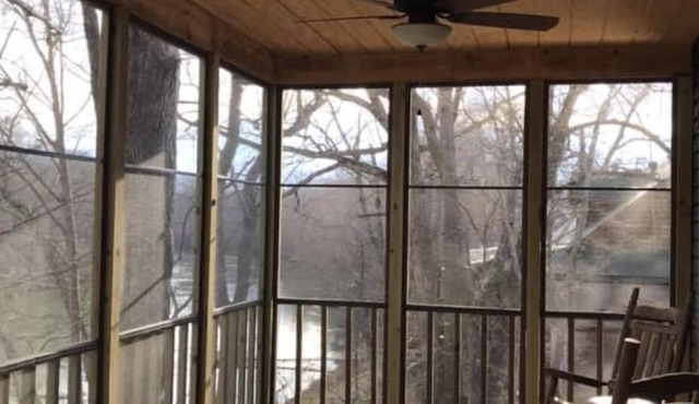 Harvey’s Hideaway Riverfront Cabin