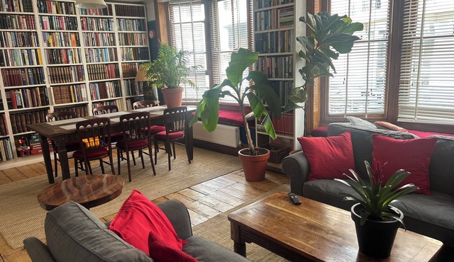 Hastings Old Town with Seaview.