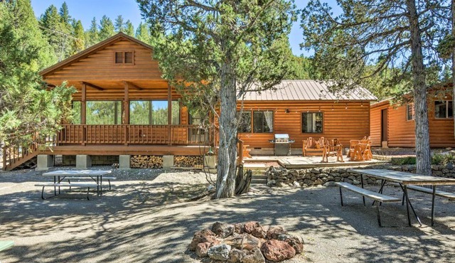 Hatch Retreat with Deck, Grill and Creek Access!