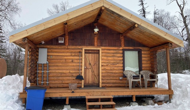 HATCHER PASS BEAR DEN CABIN