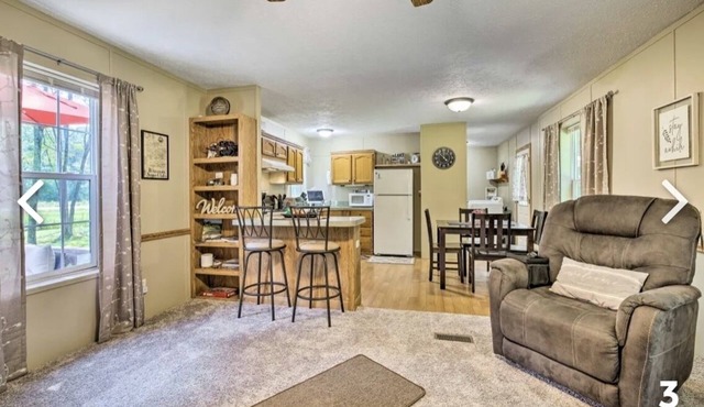 Hatfield Cabin w/heated/cooled 2 stall garage on UTV trails w/ample parking!