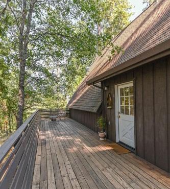 Hathaway Hideaway Loft Apartment