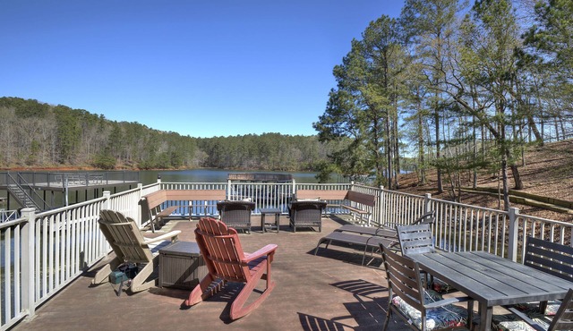 Hattiway on Lake Allatoona Includes Private Covered Dock