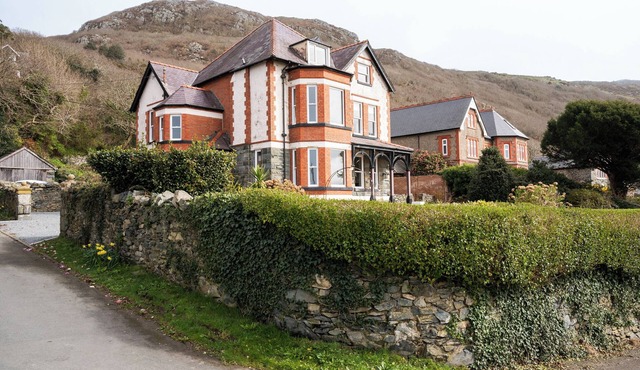 HAULFRYN, family friendly, luxury holiday cottage in Barmouth